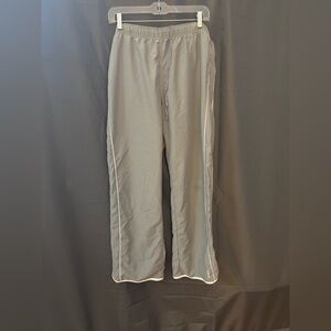 USED Reebok Women's active bottoms size Large read notes DEFECTS